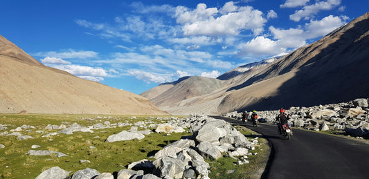 INDIA'S TOP 5 SCENIC ROUTES FOR MOTORCYCLE TOURING